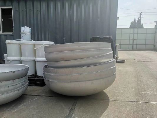 Customized baja ringan Dished Ends Menggunakan Hot Forming Overlay Clad Teknologi